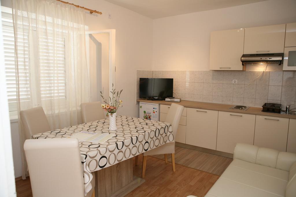 Apartments Radic Trogir Ruang foto