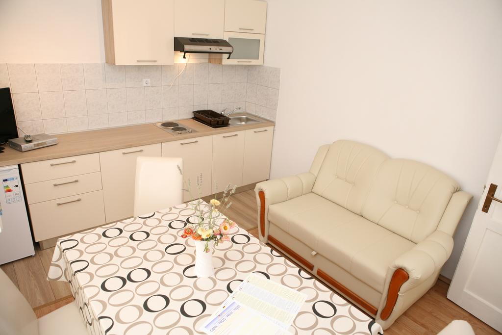 Apartments Radic Trogir Bagian luar foto