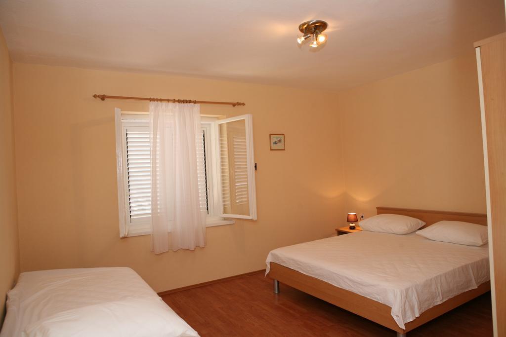 Apartments Radic Trogir Bagian luar foto